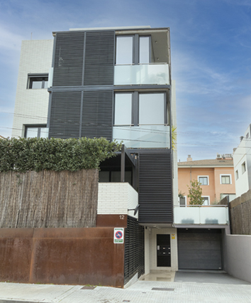 Arquitectura Residencial. Edificio carrer Reus. Sant Cugat del Vallés 1